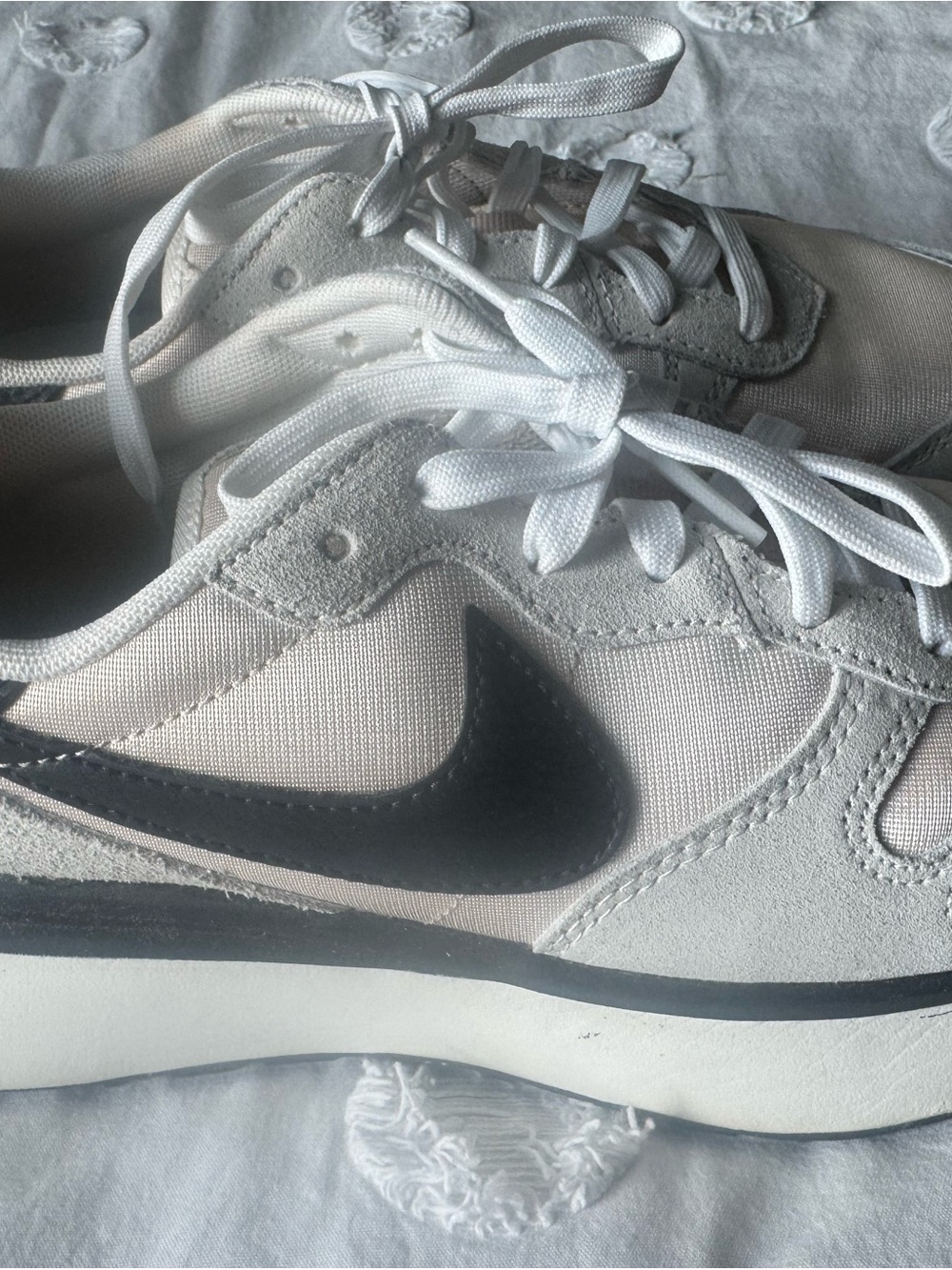 Nike Women's Phoenix Waffle 7.5 Cream and Black Retro-Inspired Sneakers - Picture 3 of 6